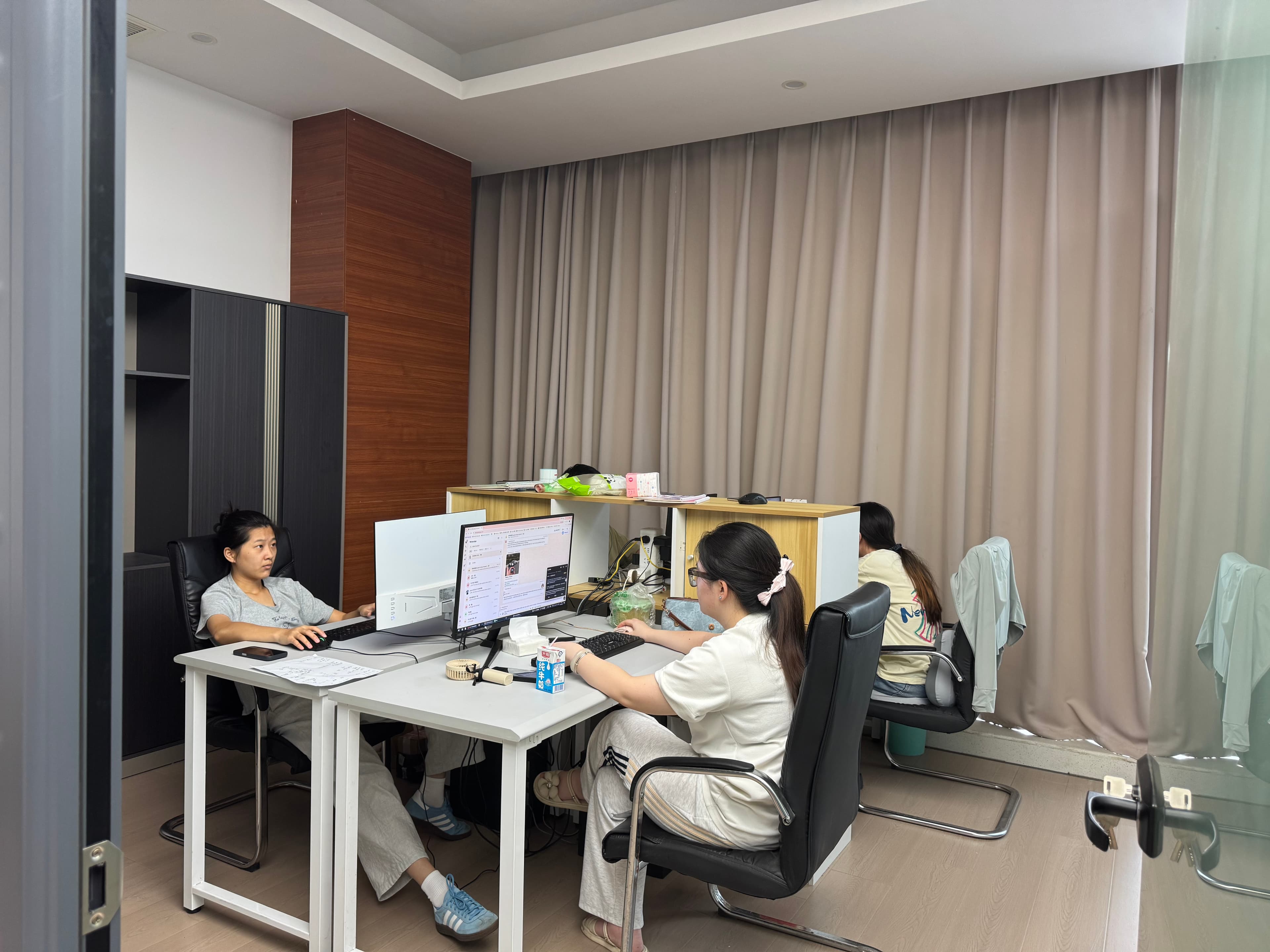 PODJST operations team working together in the office